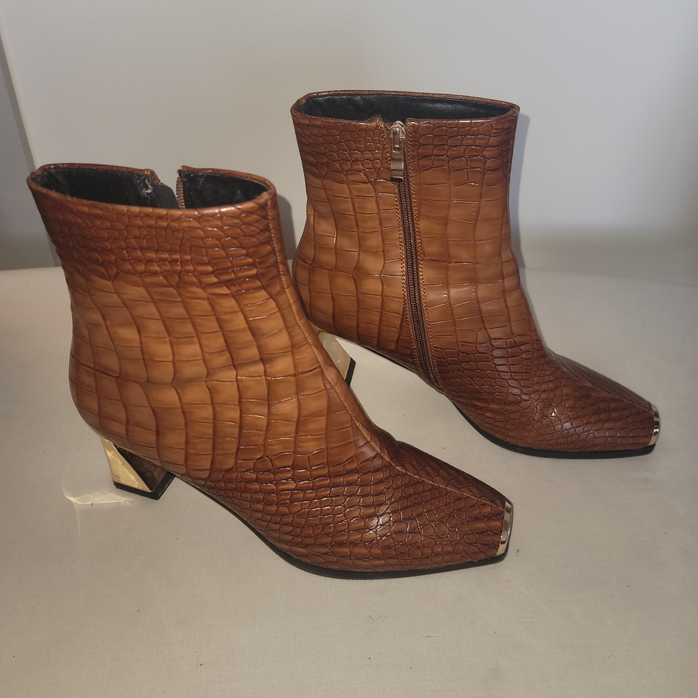 Elegant Tan Crocodile-Embossed Ankle Booties